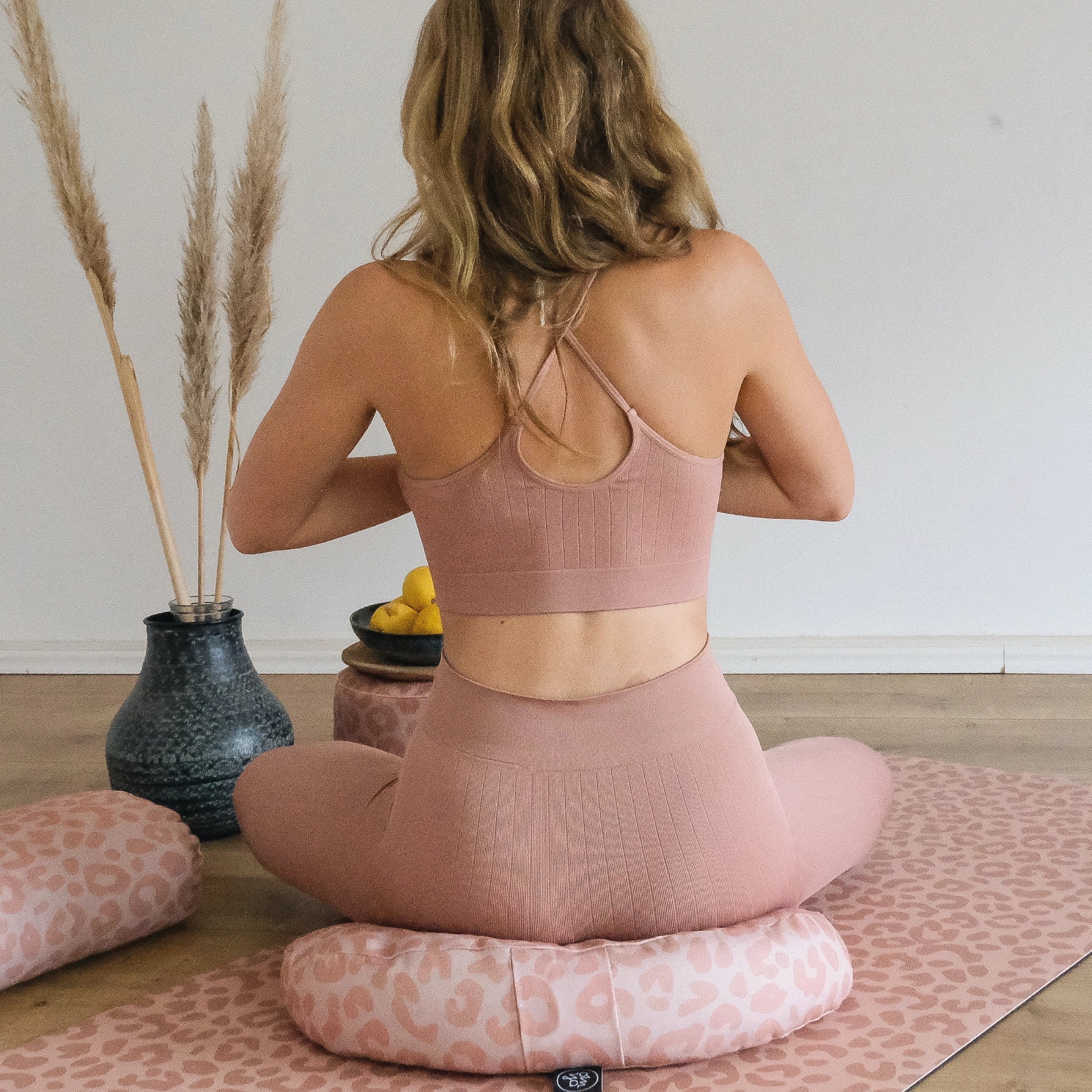 Design Yoga Half Moon Cushion - Blush Leo (B-Ware)